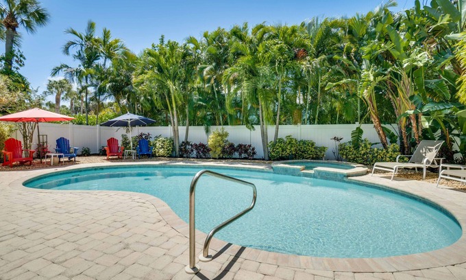 Holmes Beach House | Pool/Spa - Bahama Mama by SeaBreeze Vacation