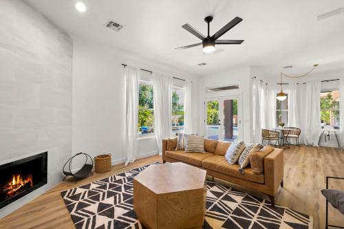 Mesa House | Pool Table, Putting Green Luxury Oasis in Mesa