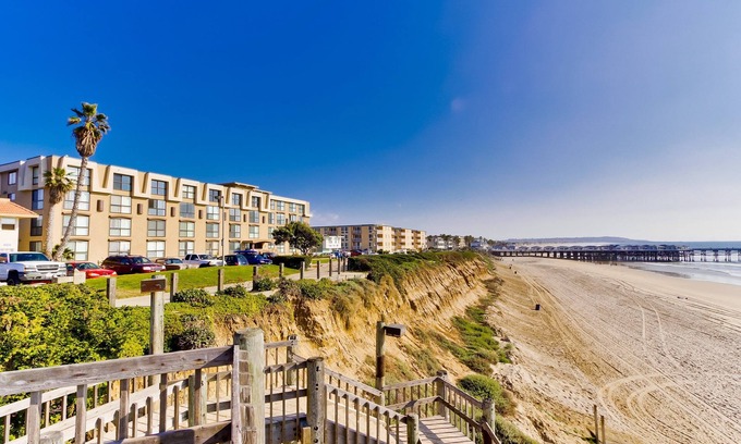 North Pacific Beach Condo | Pool View Condo - walk to beach, restaurants and shops.