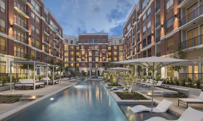 Spring Apartment | Pool View Furnished Apartment in Spring, TX