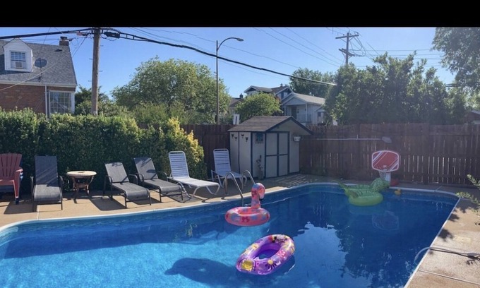 Northampton House | Pool! Zoo, The Hill, Downtown STL, Macklind, SO CLOSE!