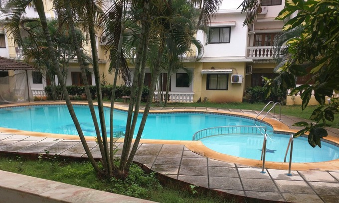 Varca Apartment | Poolside 2 Bedroom 2 Bathroom Ground Floor Apartment with 3 Balconies