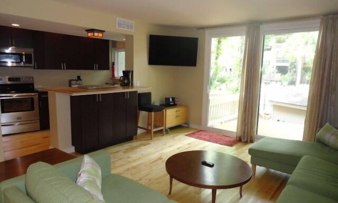 Hilton Head Island Villa | Poolside, across the street from BEACH, steps to bike path