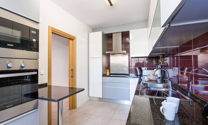 Vale de Parra Apartment | Poolside Albufeira Apartment by Ideal Homes