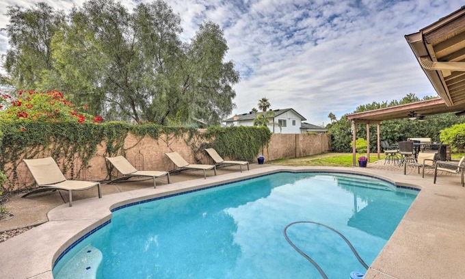 Glendale House | Poolside Oasis in Glendale with Desert Surroundings!