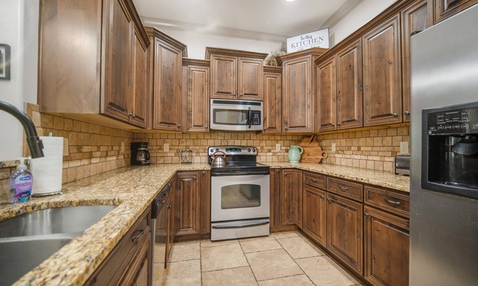 St. George Condo | Poolside Retreat Directly Across From Pool!