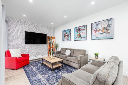 South Addition House | Pop Art