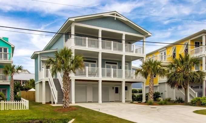 Kure Beach Cottage | Popeye's - New Listing - Availability - Luxury