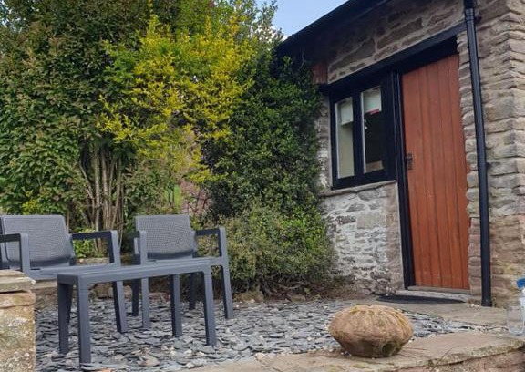 Abergavenny House | Poppy Cottage