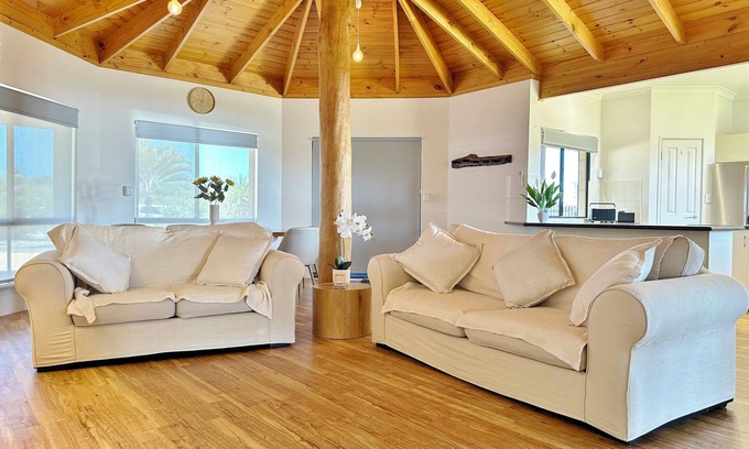 Kalbarri House | Poppy's Place - Kalbarri WA