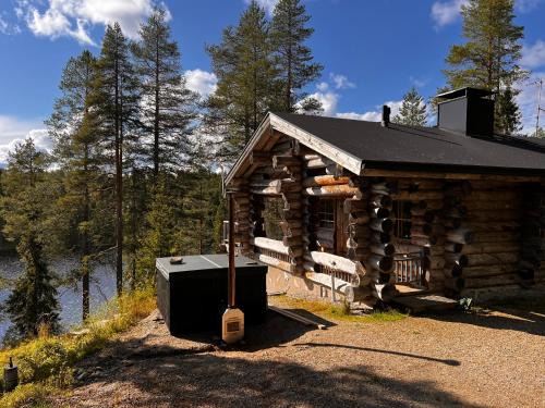 Rukatunturi Villa | Porontima Lake House in Pure Rukatunturi Nature