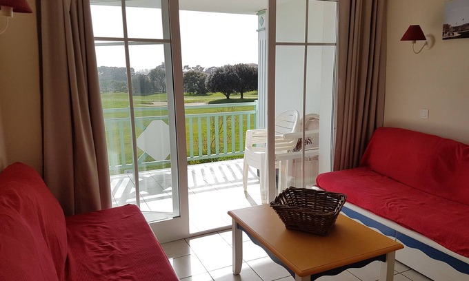 Bourgenay Apartment | Port Bourgenay T2 apartment Facing the golf course, south facing