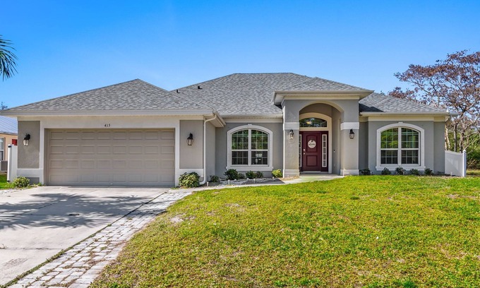 Port Charlotte House | Port Charlotte Haven: 4BR/2BA Retreatn