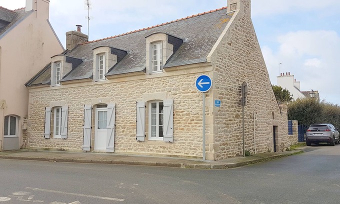 Penmarch House | Port de Kérity 100m away - Traditional house with all comforts- 4p-Fenced garden.