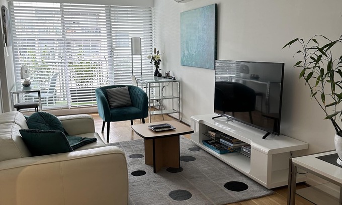Port Melbourne Apartment | Port Spirit Modern Apartment + Parking + Balcony in Port Melbourne