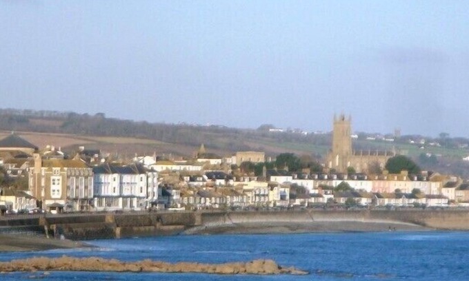 Newlyn House | Port View, Newlyn house with stunning views