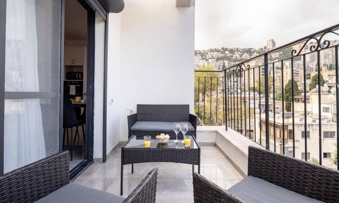 Haifa Apartment | Port Views Vista apartment