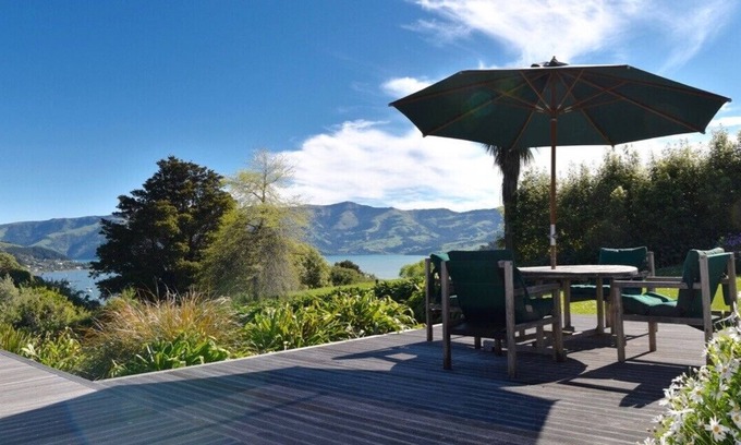 Akaroa Cottage | Port Watch - Akaroa Holiday Home