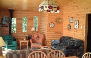Kenora Cabin | Portage Lodge - Kenora, Ontario, Canada