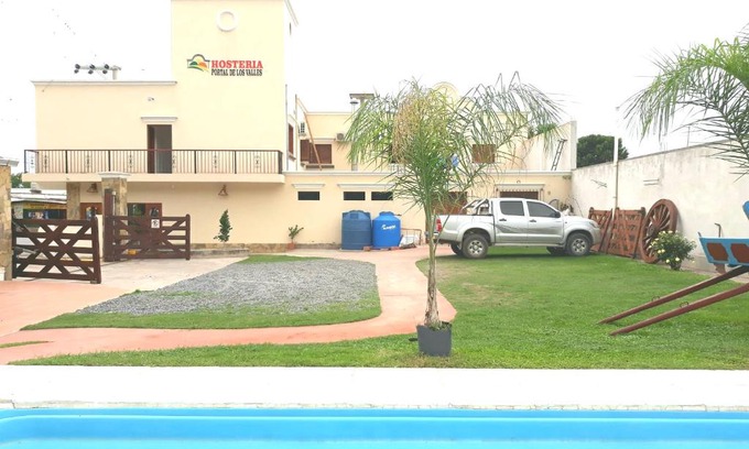 El Carril Hotel | Portal De Los Valles