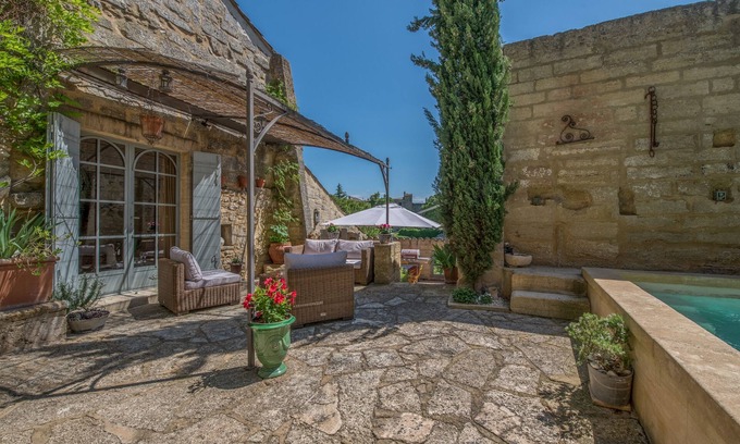 Saint-Siffret House | Portes D'Uzes, old bed and breakfast charming residence with swimming pool