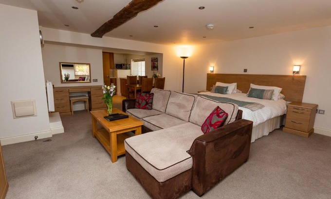 St Aubin Apartment | Porthole Suites