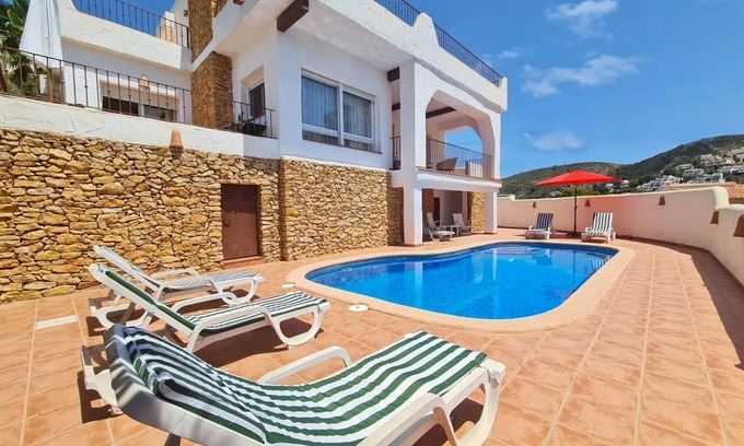El Portet Villa | Portina - 3 bedroom villa 5 min from El Portet