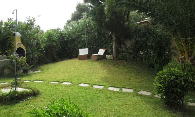 Torre dei Corsari Apartment | Portion of villa with garden 400 from the sea