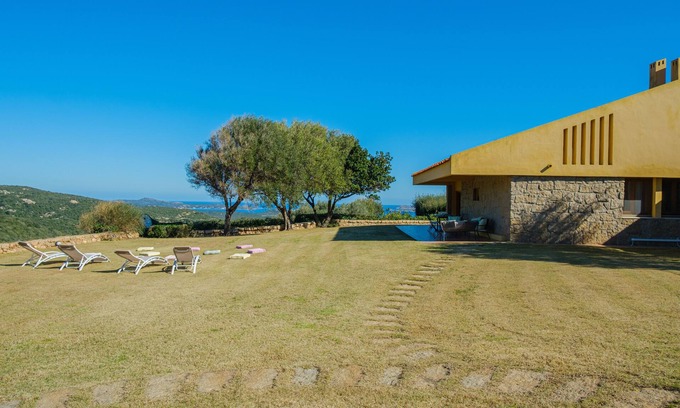 Olbia Villa | [Portisco-Costa Smeralda]Villa Garden and View