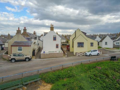 Buckie House | Portknockie 17 Harbour Place Refurbished for 2025 Season