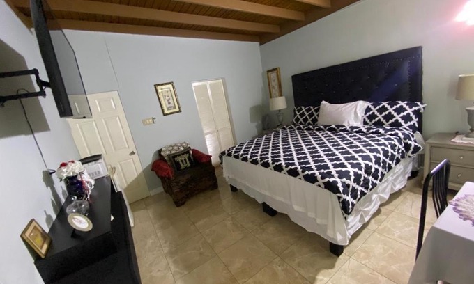 Portmore House | Portmore - Private AFFORDABLE Bedroom - FAN ONLY with Pay Per Use AC OR - FULL AC Choose Standard room or Superior King Accordingly