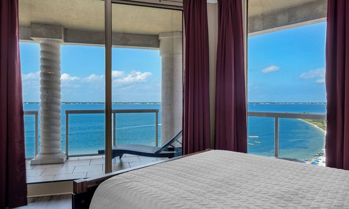 Pensacola Beach Condo | Portofino 4-901 | 3 Bed, 3 Bath
