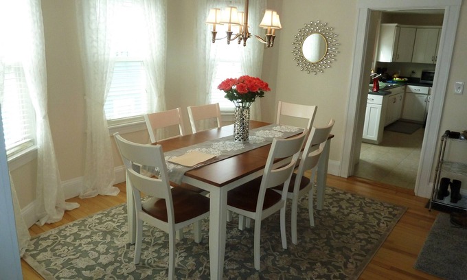 Portsmouth Condo | Portsmouth. Beautiful 2 BR Condo. Great Location. Short Walk To Market Square.