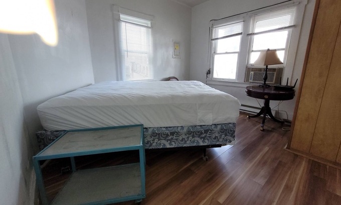 Portsmouth House | Portsmouth ship yard Private room D1