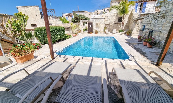 Skarinou Apartment | Poseidon's Pool Paradise