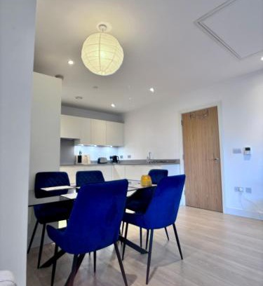 Addiscombe Apartment | Posh 2 bedroom apartment with a Gym