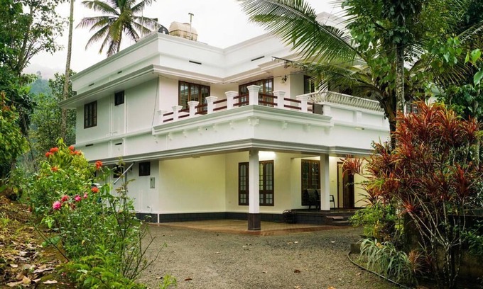 Devikolam Resort | Posh Rooms/Peaceful and Green Part of Munnar