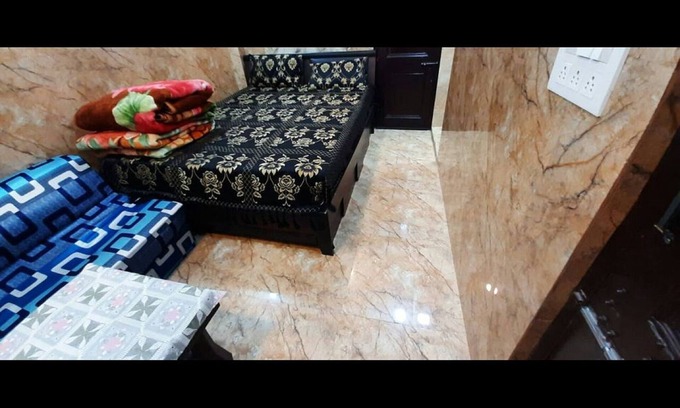 Barakhamba House | Posh S Delhi Foreigners Area, Lajpat Nagar
