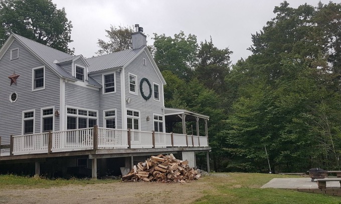 Andover House | Post and Beam-Great for a Golf, Hiking Get-A-Way for multiple families