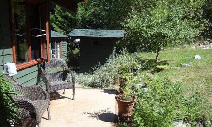 Taghum House | Post&Beam By The Creek