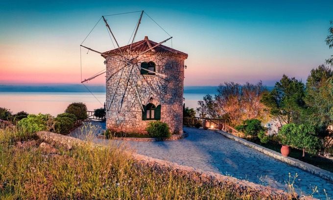 Korithi Apartment | Potamitis Apartments - Stone Windmill