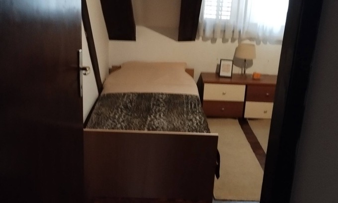 Cove Parja Apartment | Potkrovlje apartman Jasna 1 Knin