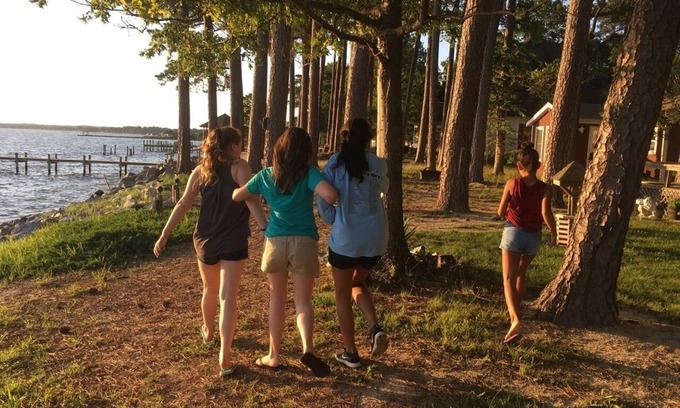 Tall Timbers House | Potomac Rvr Woodland Cottage, Polite Pets welcomed, Central Air, Stunning Sunset