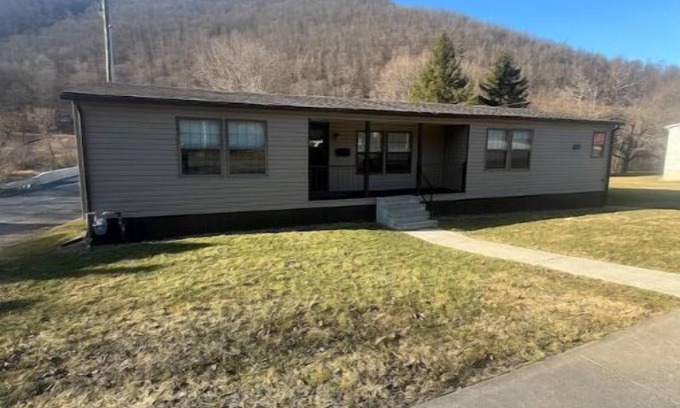 Galeton House | Potter County Hideaway