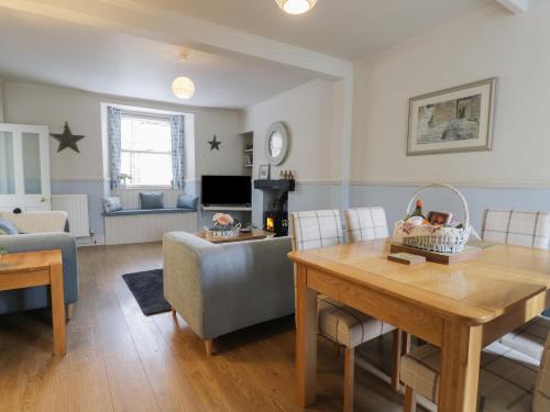 Pickering House | Potter Hill Cottage