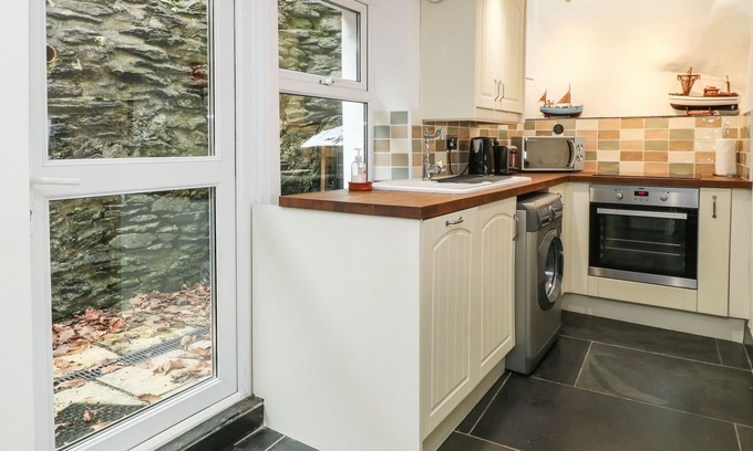 Lynton Cottage | POTTERS COTTAGE, pet friendly, character holiday cottage in Lynton