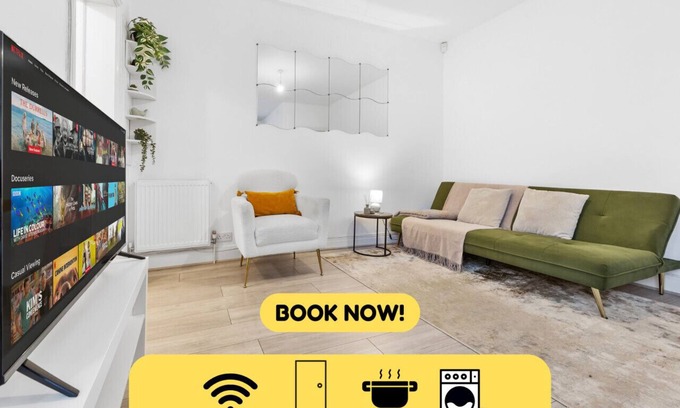 Richmond-upon-Thames Apartment | Powder Mill Retreat - 2BR Modern Flat for 4