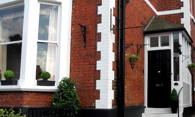 Scarborough Bed & Breakfast | Powys Lodge