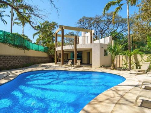 Tamarindo Apartment | PP201 Modern Space in Centre of Town