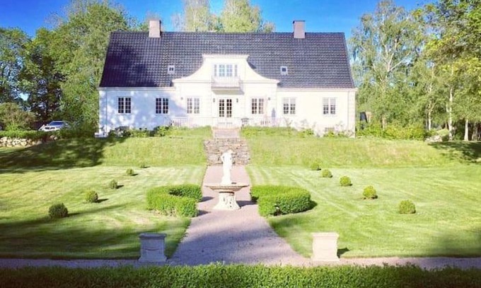Norra Mellby Villa | Prästgårdsidyll Gästhus med Boutique-känsla